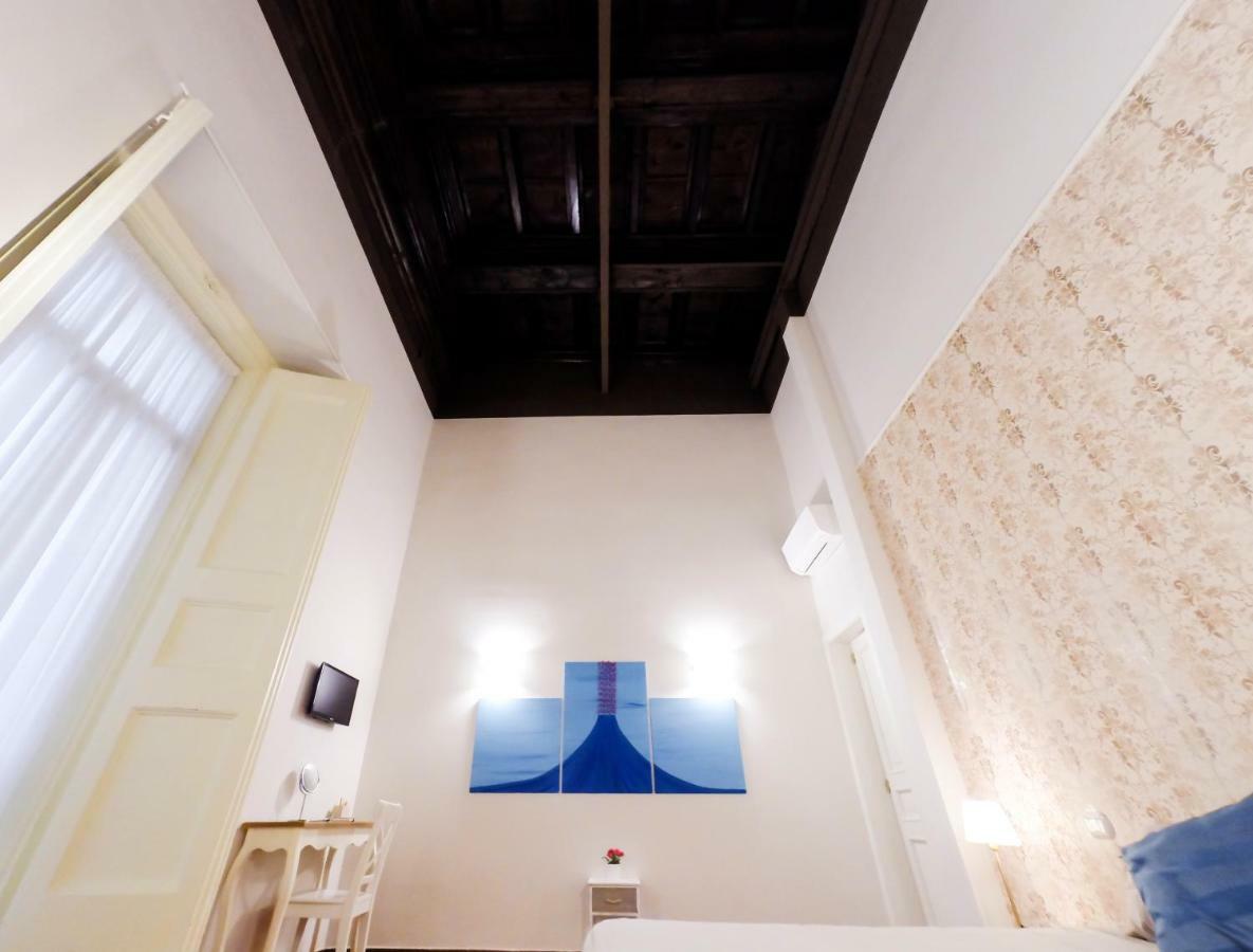 Domus Donnaregina Naples