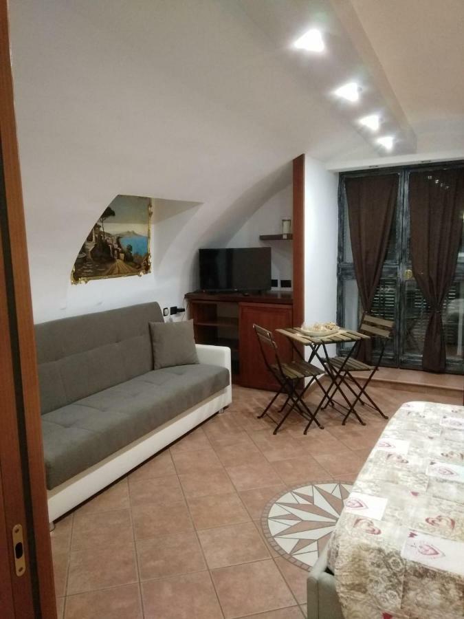In Love: Balconcino Spaccanapoli *