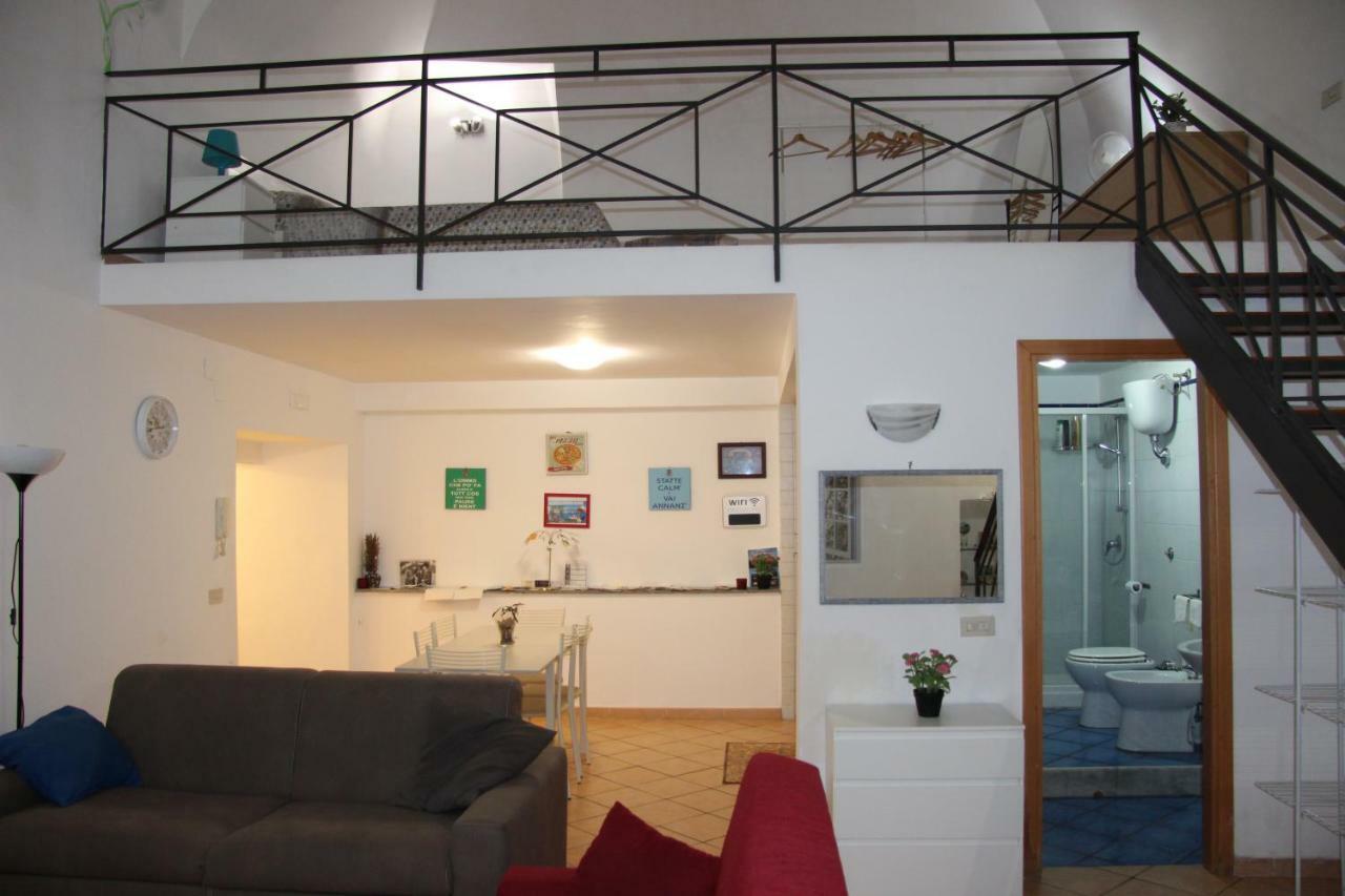 Apartment Ai Tribunali Naples
