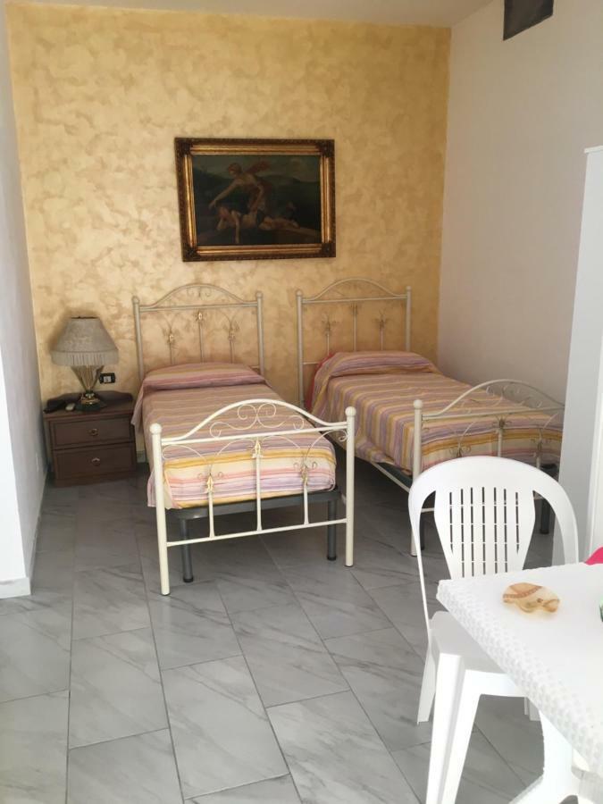Casa Donnaregina Bed & Breakfast