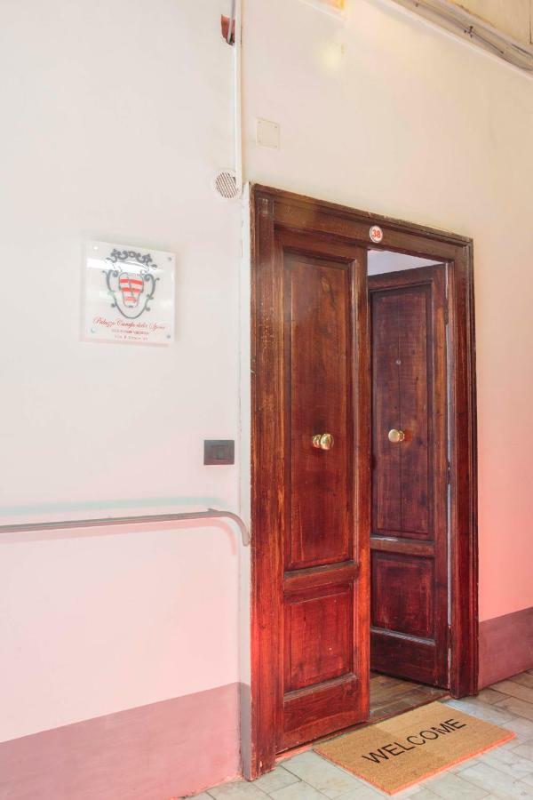 Palazzo Carafa Della Spina And Bed & Breakfast