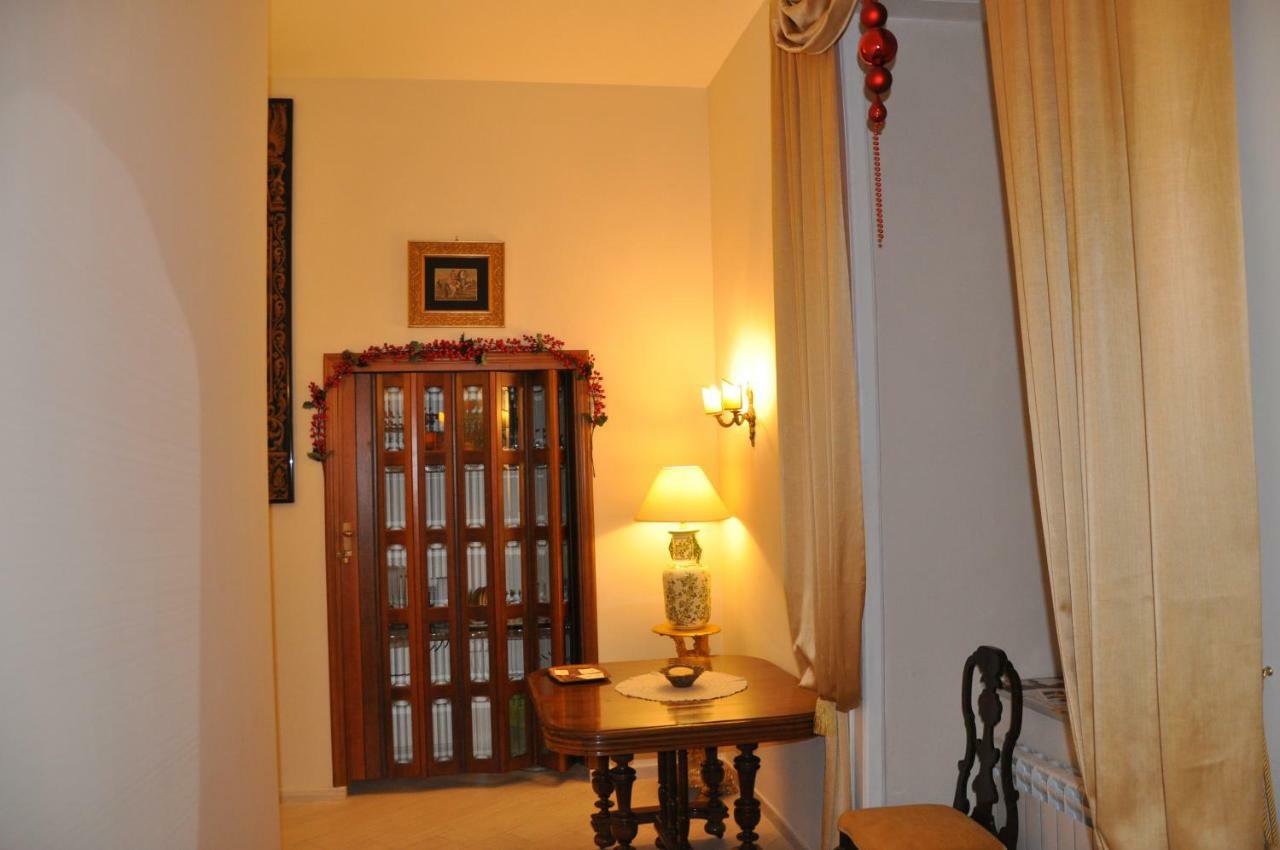 Bed & Breakfast Domus Borbonica 3*