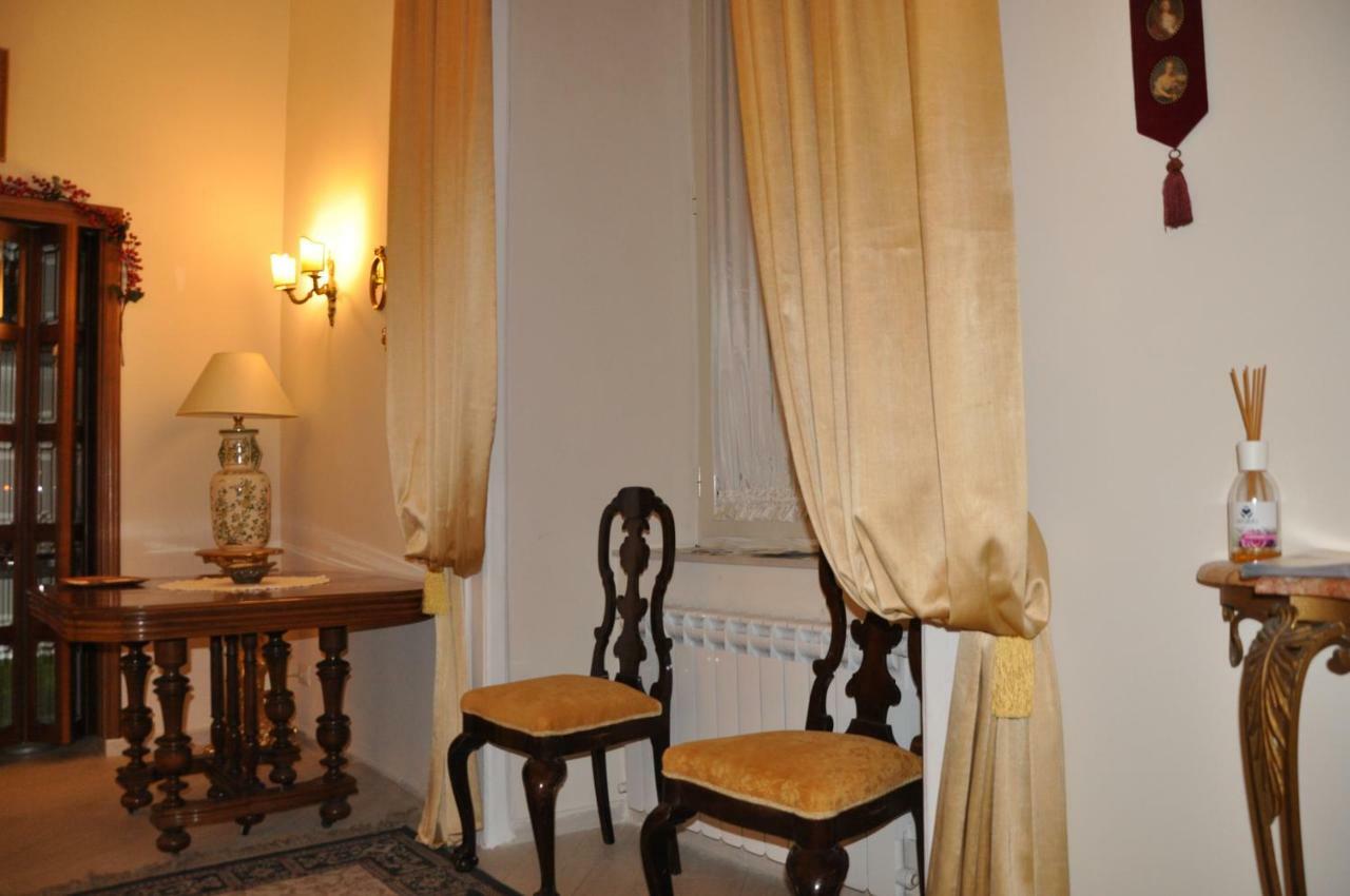 Domus Borbonica Bed & Breakfast