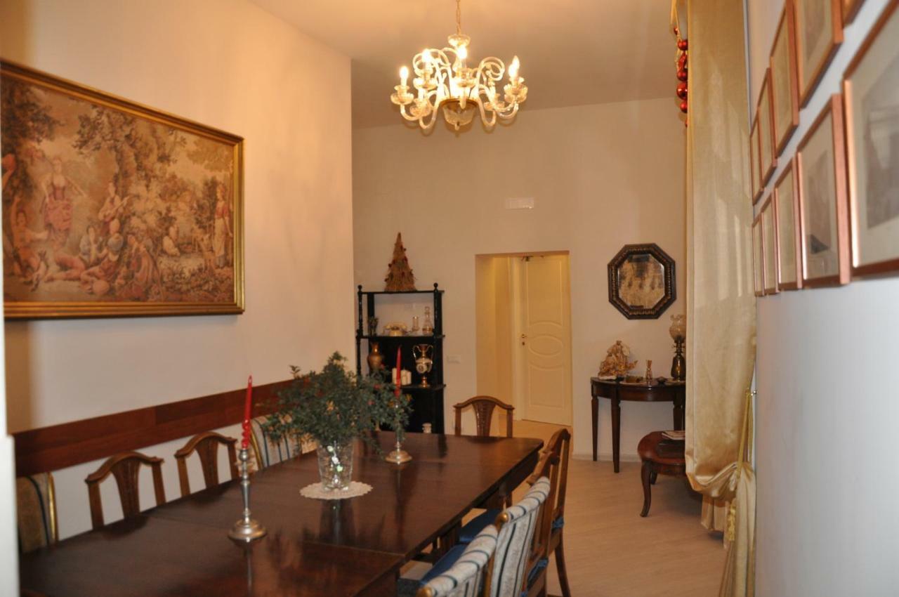 Bed & Breakfast Domus Borbonica Naples