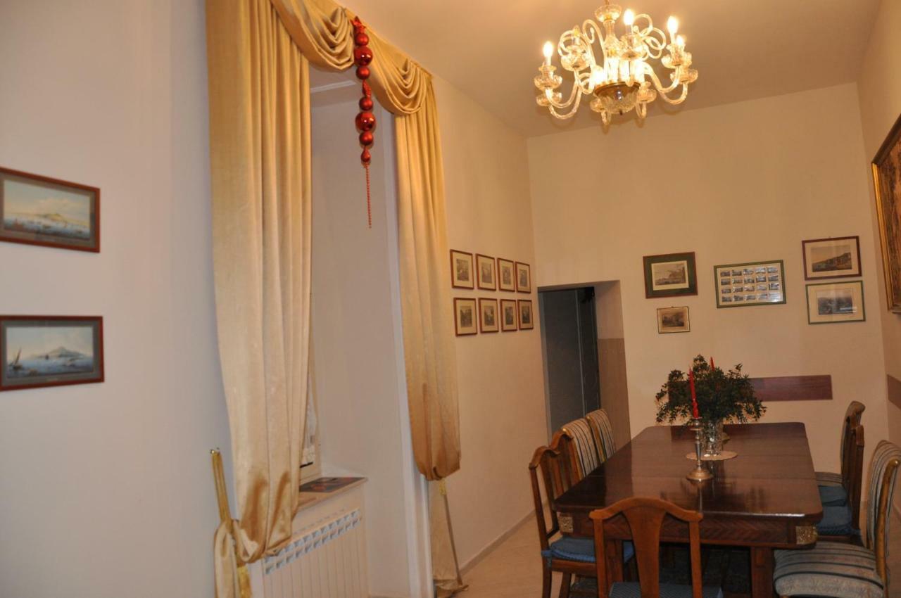 Bed & Breakfast Domus Borbonica Naples