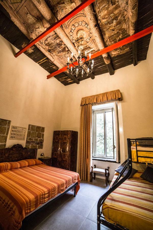 Colonna Bed Naples