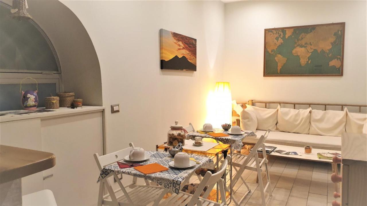 Dame Naples