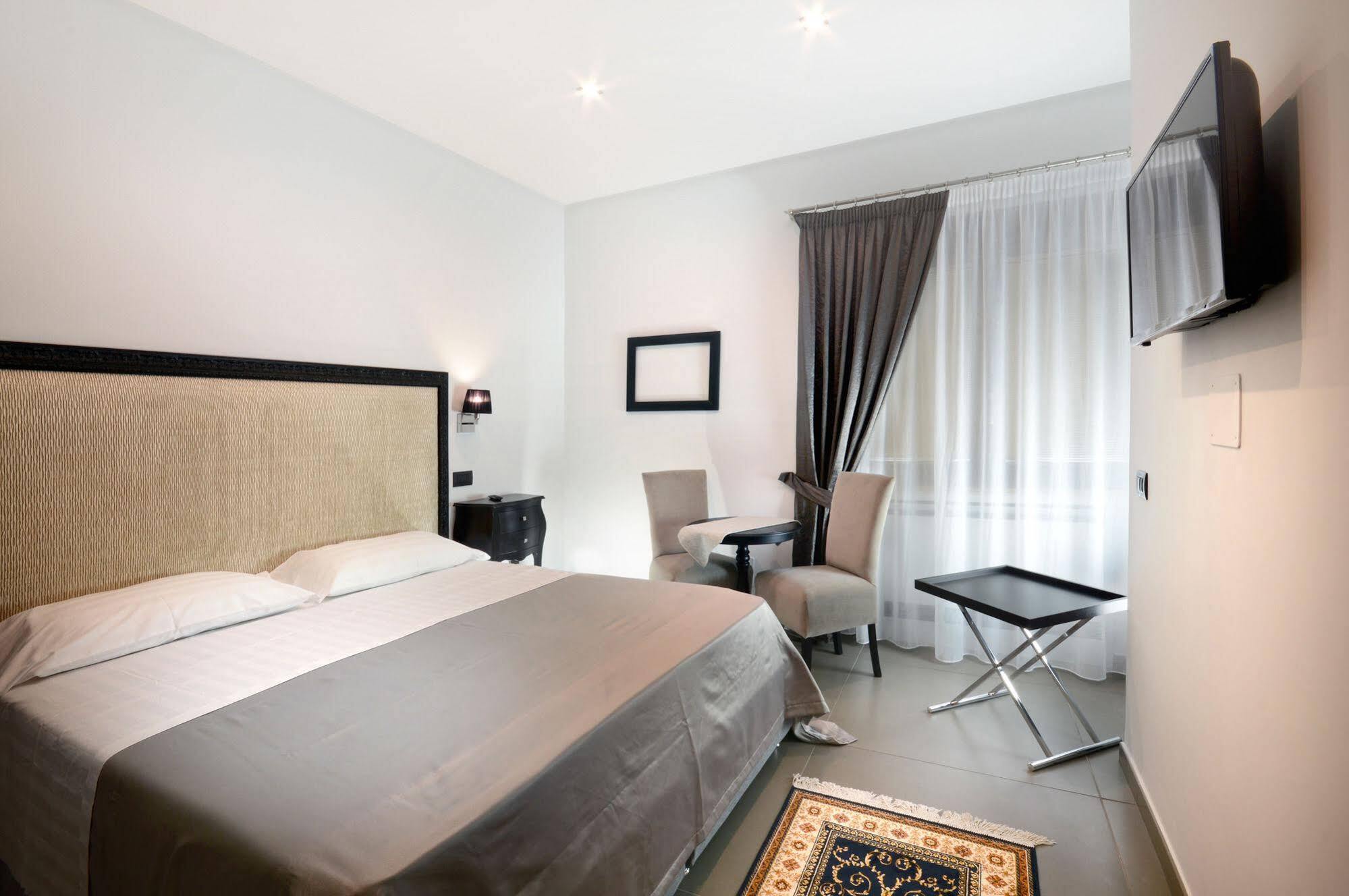 Barbarella Hotel