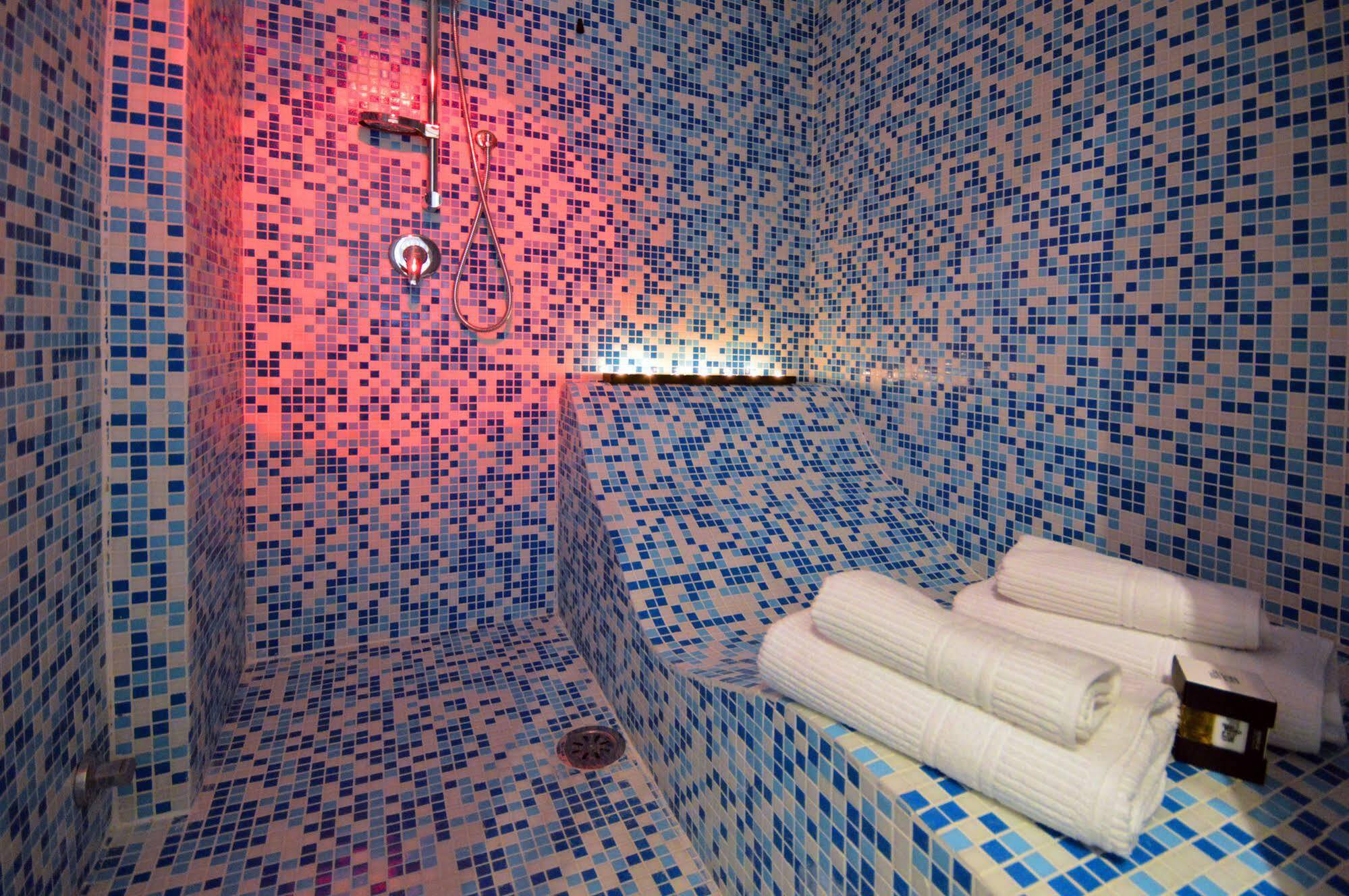 Barbarella Hotel 3*