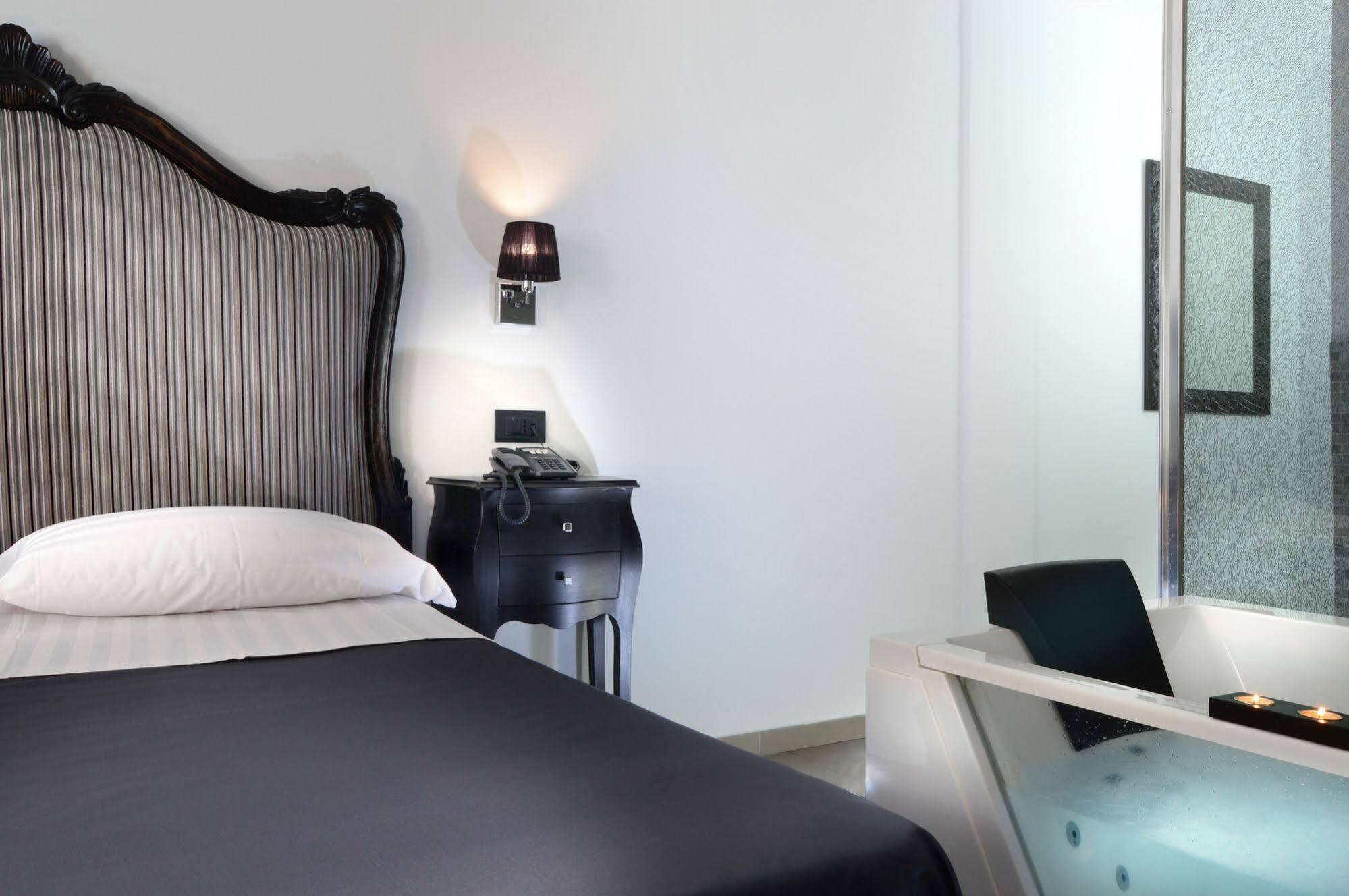 Barbarella Hotel
