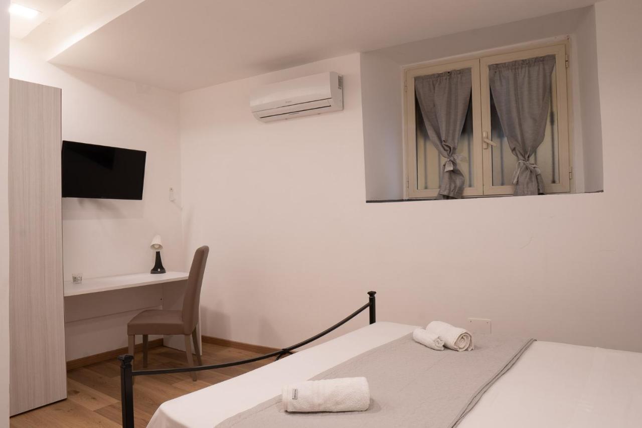 Athmosfera Nova 18 * Naples