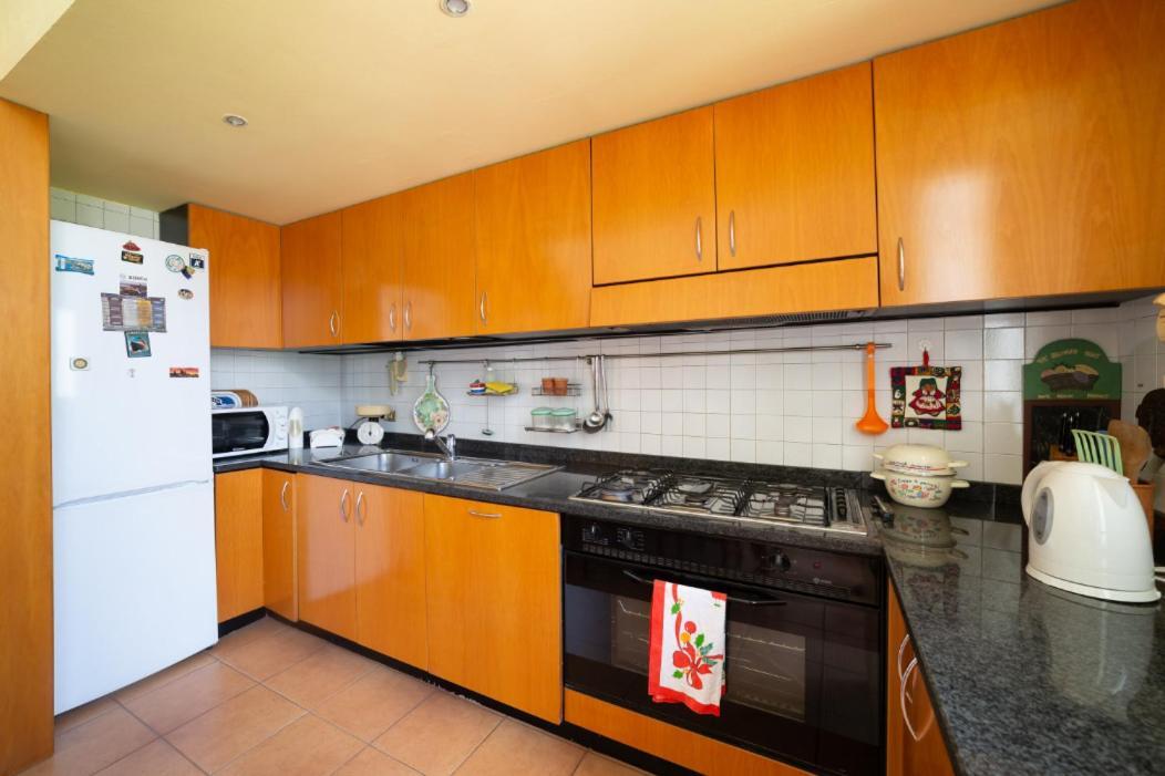 Portalba Palace: Spacious Three-bedroom With Views Naples