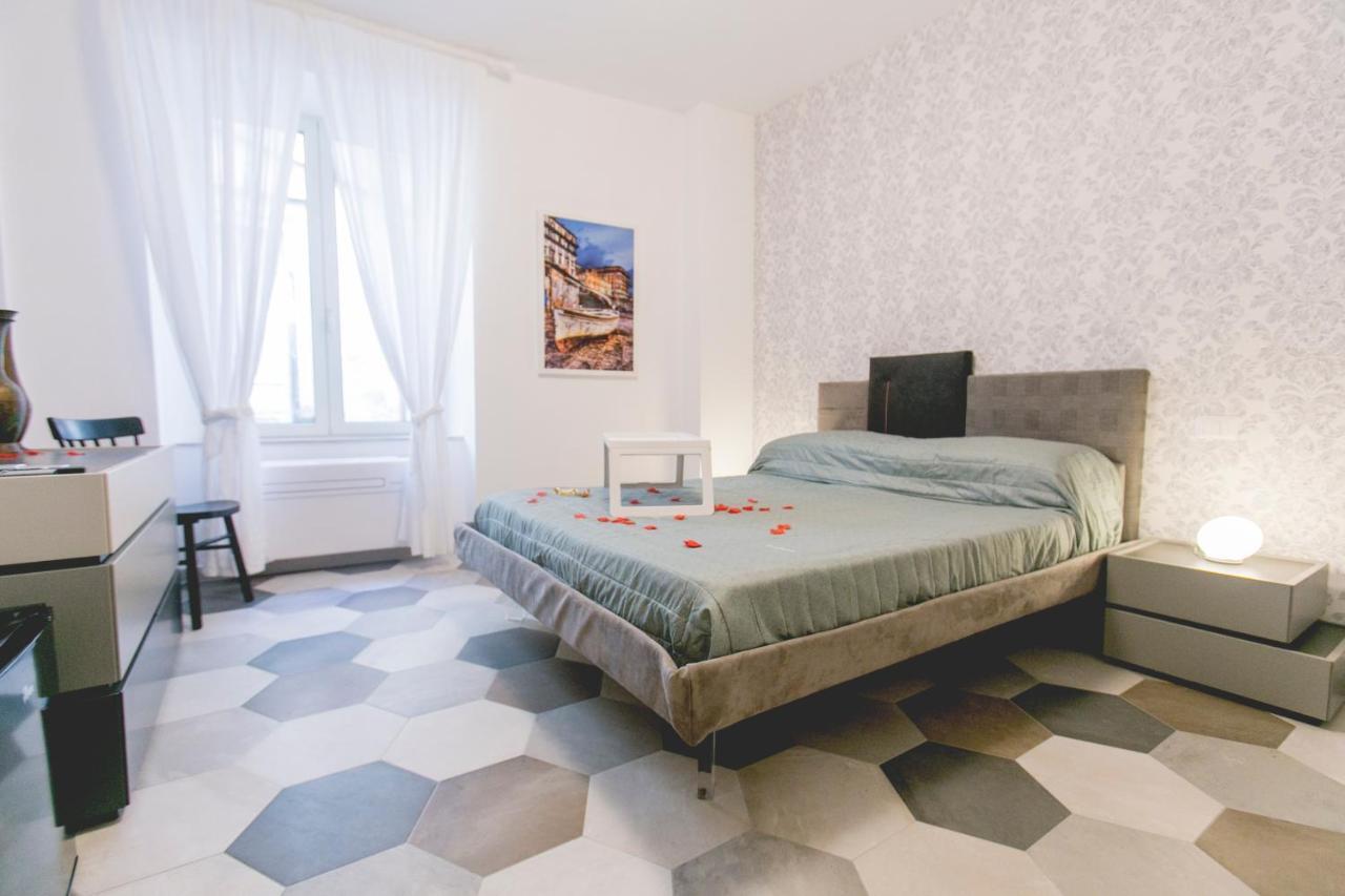 Anticaglia/24 Bed & Breakfast