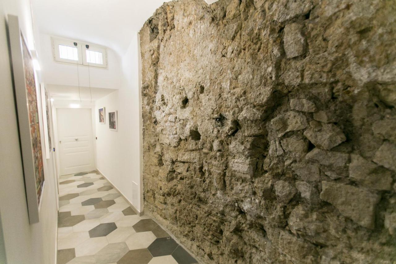 Anticaglia/24 Naples