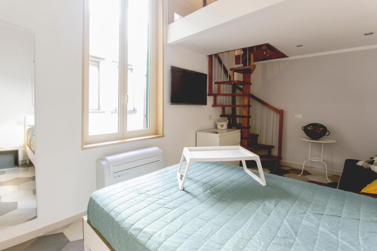 Anticaglia/24 Bed & Breakfast Naples