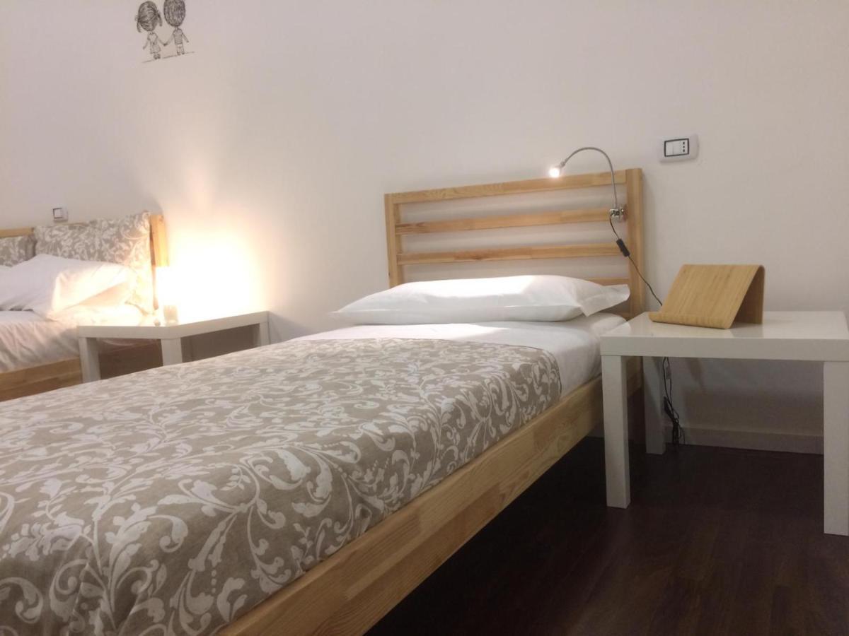 Piazza Carita' Centro Storico Apartment Naples