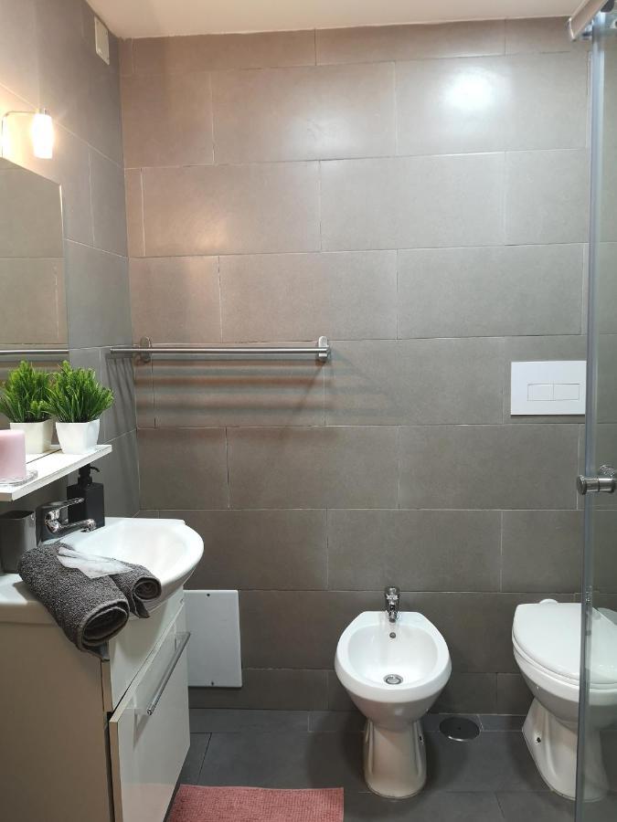 Domus Luigi Leone Bed & Breakfast *