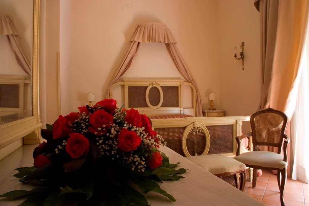 Chiaja De Charme Hotel Naples
