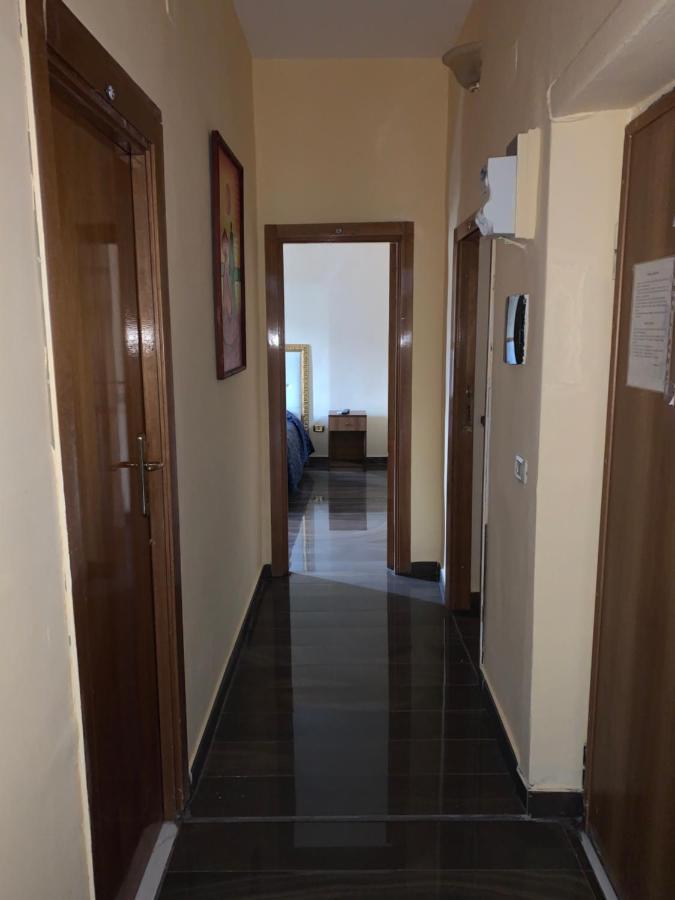 Elia Naples