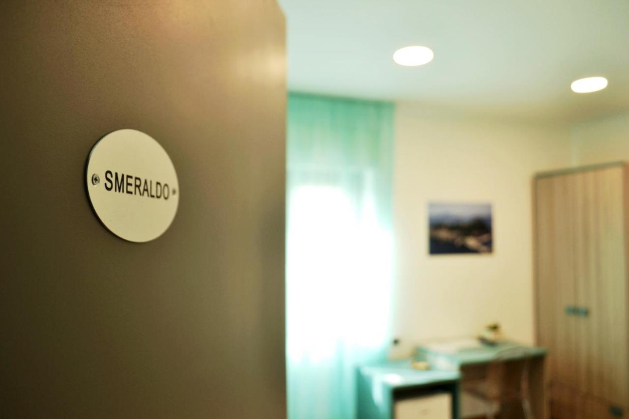 Rosso Di Sera Bed & Breakfast Naples