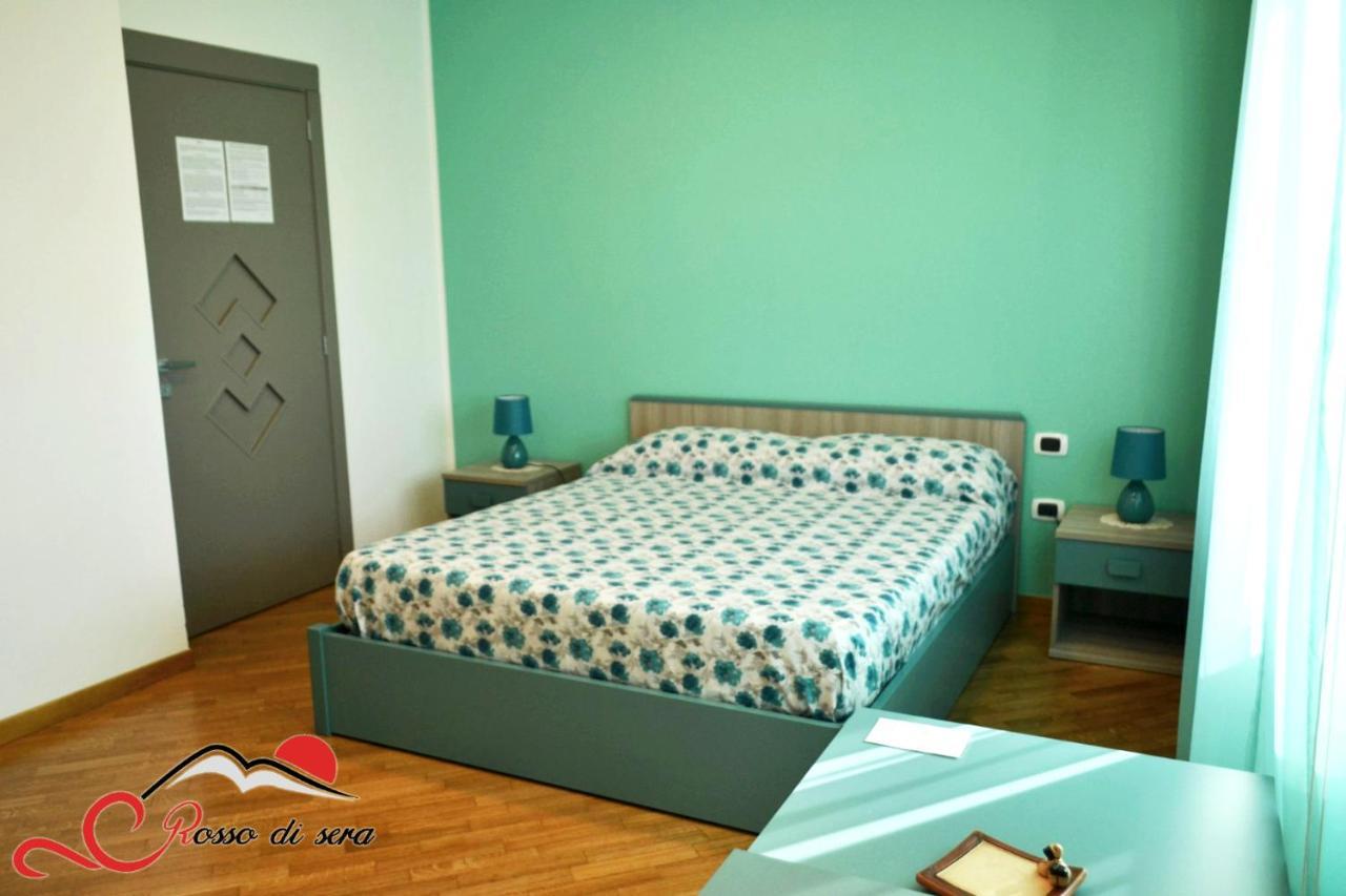 Rosso Di Sera Bed & Breakfast 2*