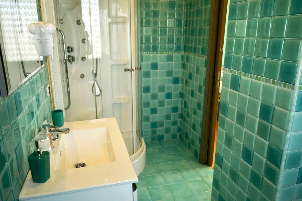 Bed & Breakfast Rosso Di Sera Naples