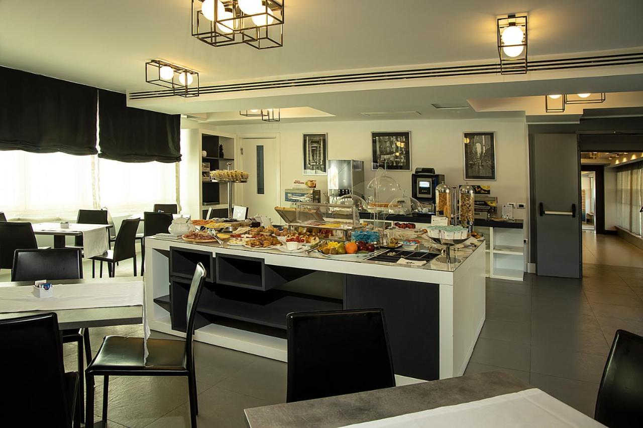 Western Jfk Hotel 4*