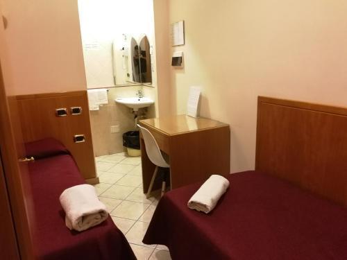 Hotel Zara 2*