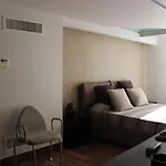 The Queen\'S Room