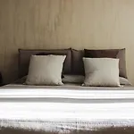 The Queen\'S Room