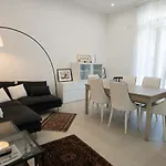 Gramsci Luxury Apartment By Dimorra