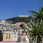 Sui Tetti Di Napoli