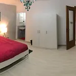 Amazing House In Spanish Quarter