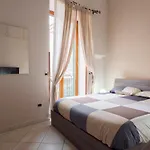 Spaccanapoli Home