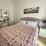Falu Napoli Centro Camera Con Cucina E Bagno Privato