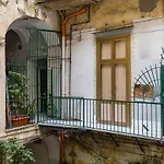 Art Apartment At Sanita By Wonderful Italy