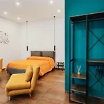 Casa Calu Castel Dell\'Ovo