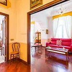 Grand Classic Apartment At San Martino By Napoliapartments