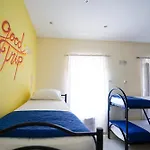 Los Mochileros Hostel - Age Limit 18-28