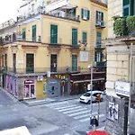 Questo Rinascimento Casa Newman