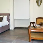 Questo Rinascimento Casa Newman