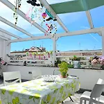 Sky-Terrace In Central Station, 3 Bedrooms