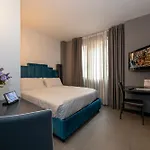 Golden Hotel