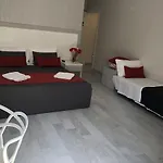 Chiaia Guest House