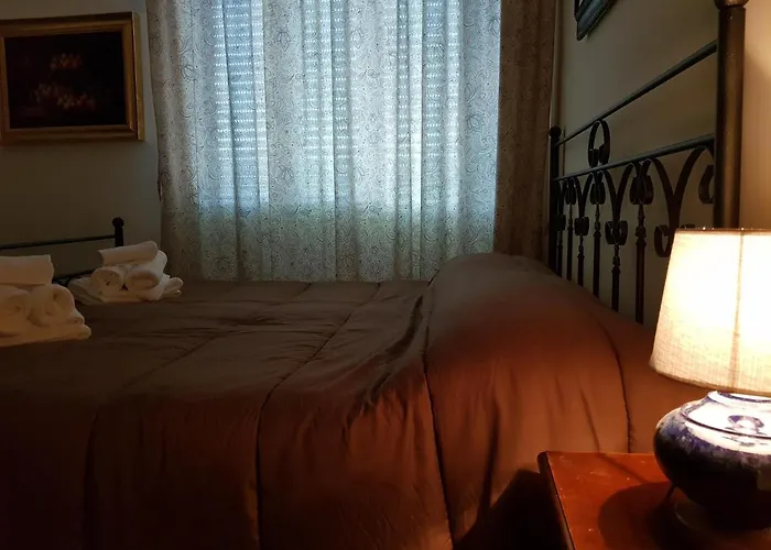 Casa Le Ali - Fraternita E Spiritualita Nel Cuore Di Napoli
