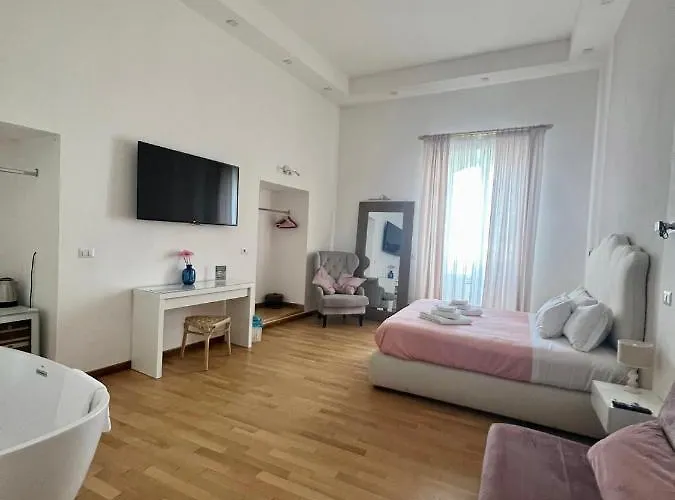 Caracciolo Napoli Beb
