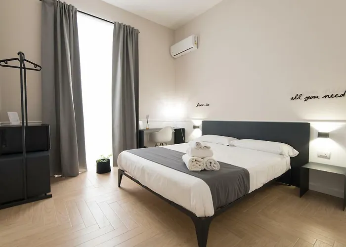 Five Boutique Rooms