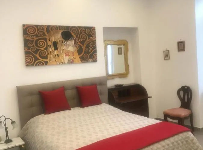 Palazzo Pironti Suite
