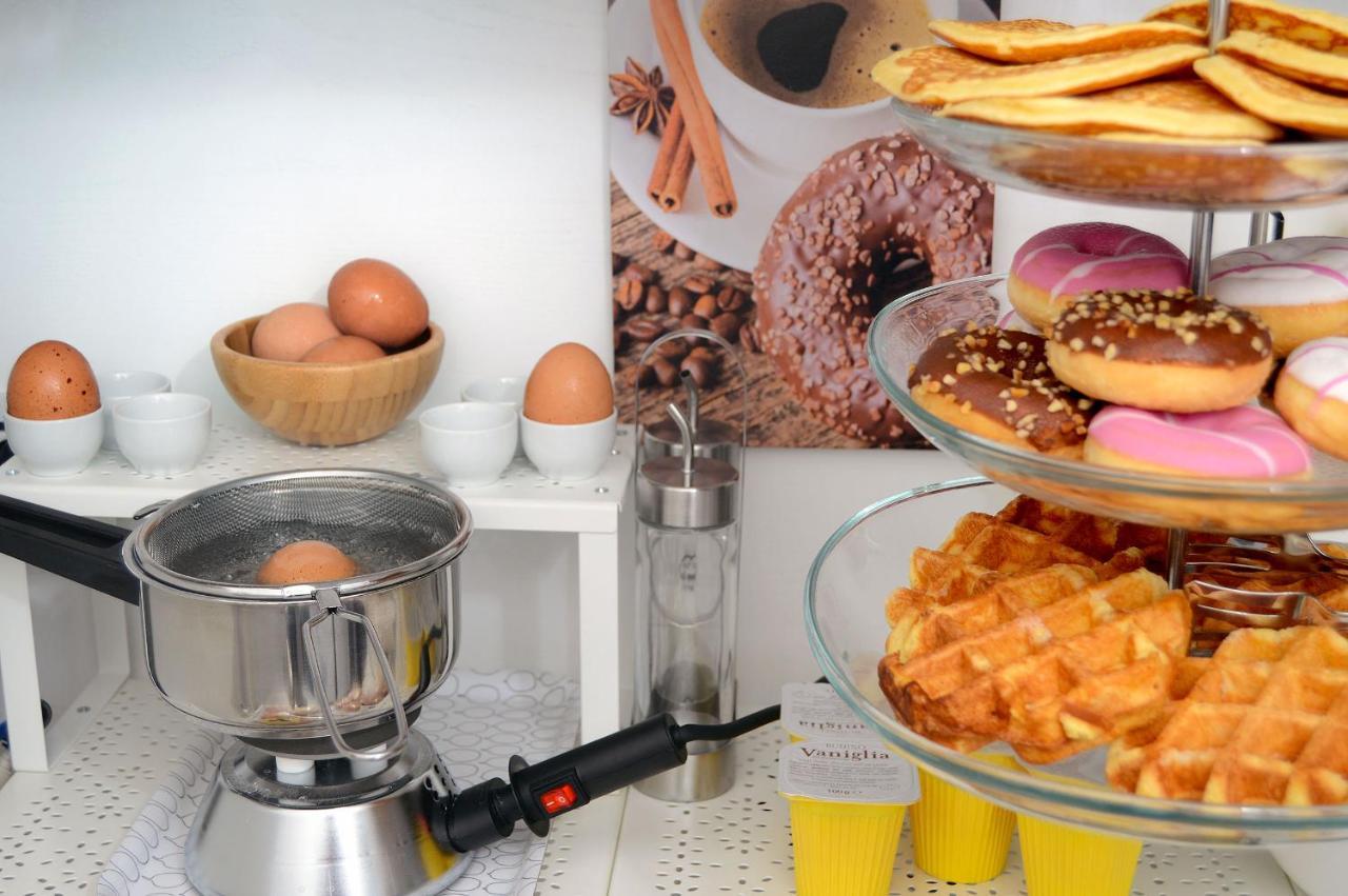 Bed & Breakfast Station *