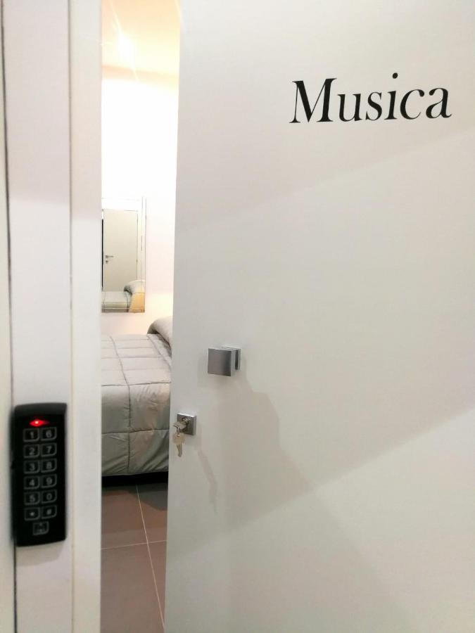 Lombardi Luxury * Naples